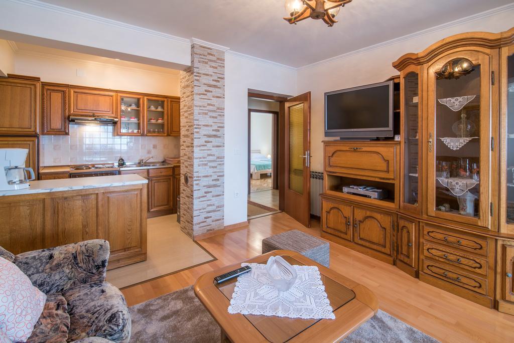 Apartman Slavko Krk Town Exterior photo